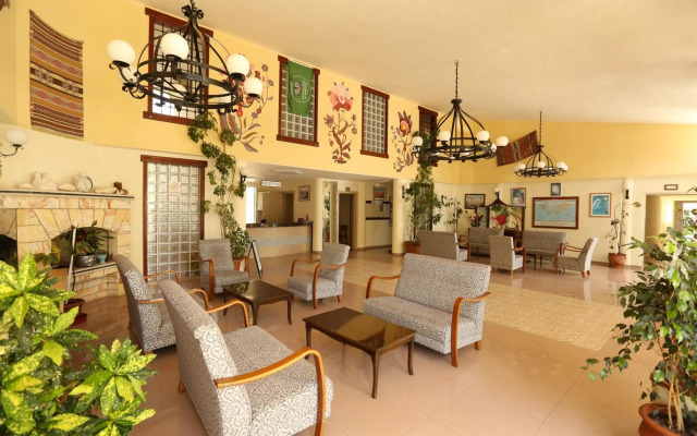 Mavruka Hotel