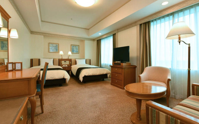 Отель The Crest Hotel Kashiwa
