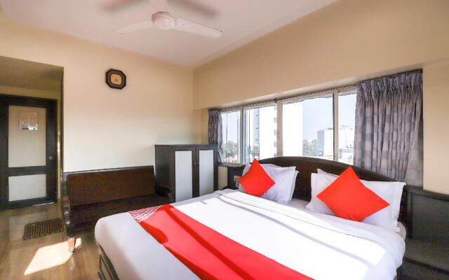 OYO 70882 Hotel Royal Retreat