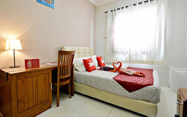 ZEN Rooms Tebet Gudang Peluru