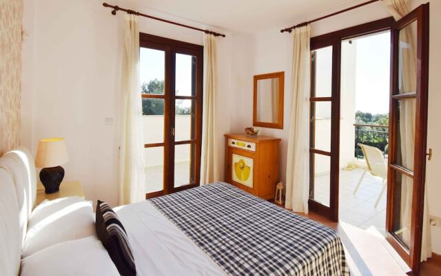 3 bedroom Villa Tala 67 with private pool and golf course views, Great for families, near Aphrodite Hills Resort village