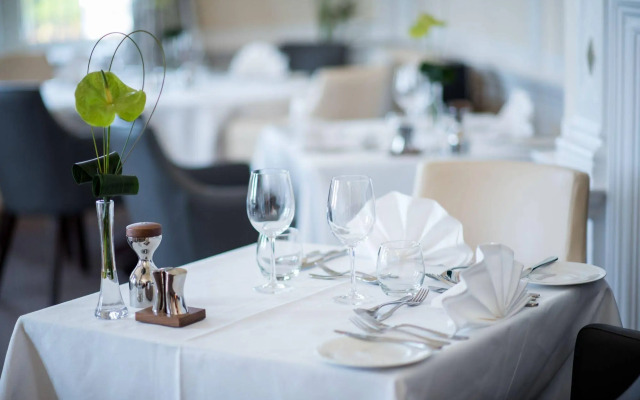 The Victoria Hotel & Source Spa