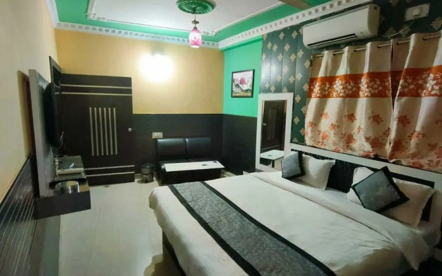 Hotel J B Palace