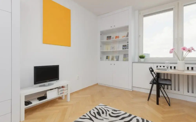 Studio Wojska Polskiego by Renters