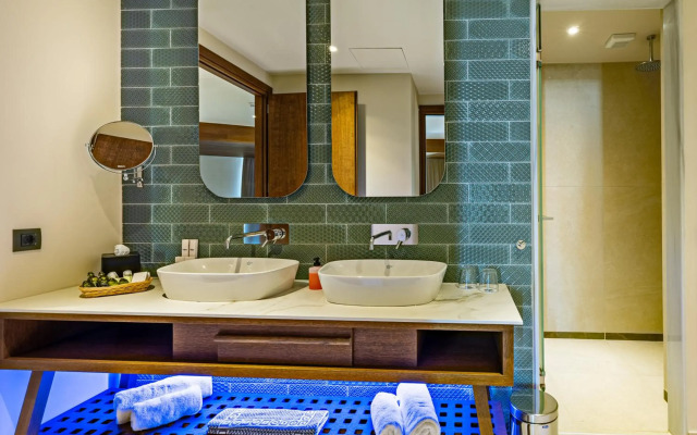 Minos Ambassador Suites & Spa - Adults only
