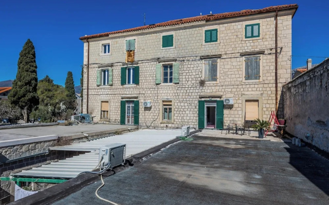 A1 - Spacious apt on the Seafront With Terrace