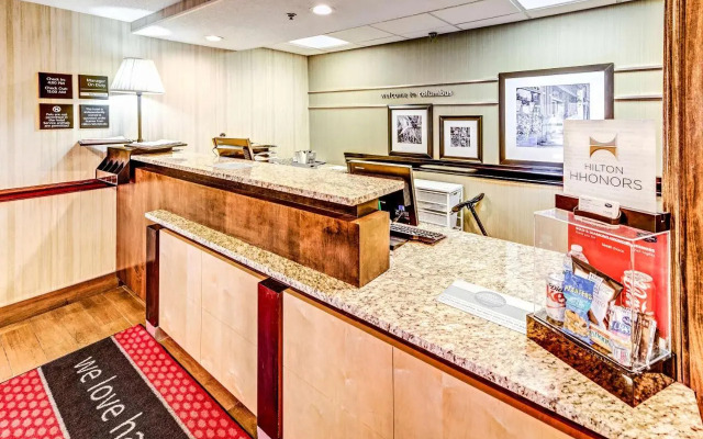 Hampton Inn Columbusi70ehamilt