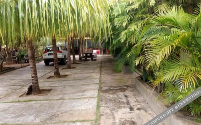 Sunrise Hotel Larantuka