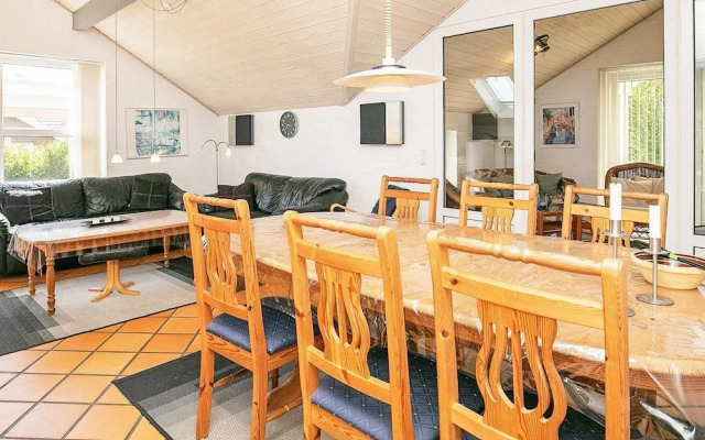 6 Person Holiday Home in Ulfborg