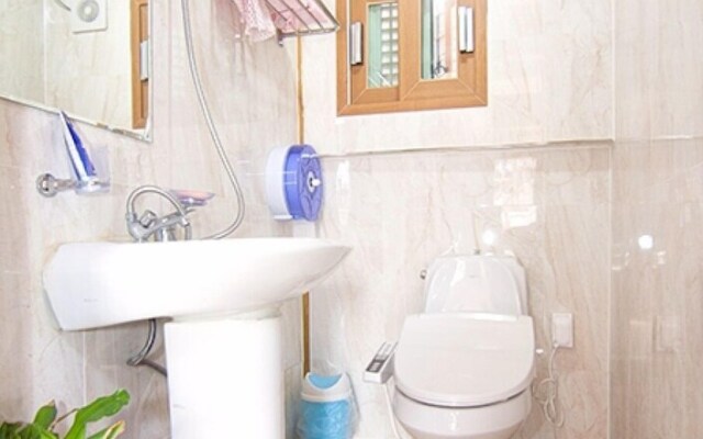 Jeonju Hanji Guljam Hanok Stay