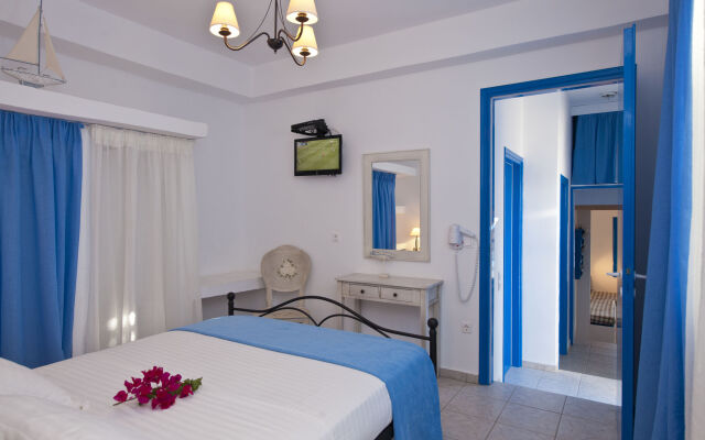 Blue Dolphin Antiparos Villas and Suites