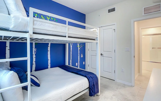 Updated Condo, 5 mi to Disney, On-site Water Park!