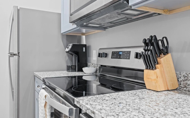 Apartments in Pittsburgh's Cultural District by Frontdesk