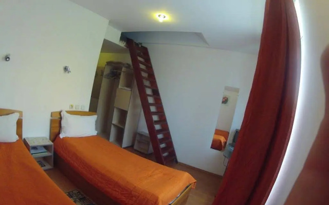 Abi Hostel