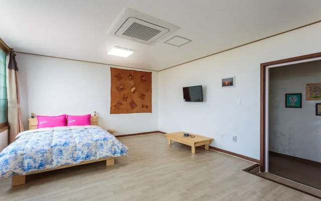 Jeju Wayo Pension