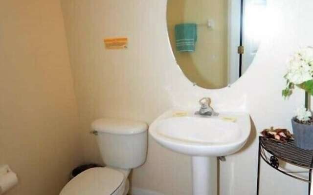 86340 2-story Pristine 4-bed Pool Home W/hot Tub & Balcony