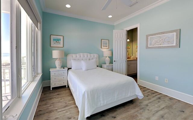 Boerboel's Beach Bungalow