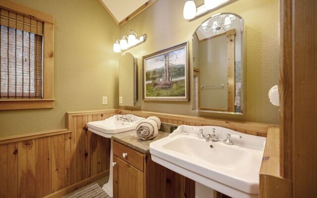 Chautauqua 2 Bedroom Cabin by Redawning