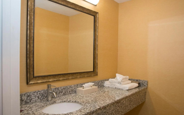 Hampton Falls Inn