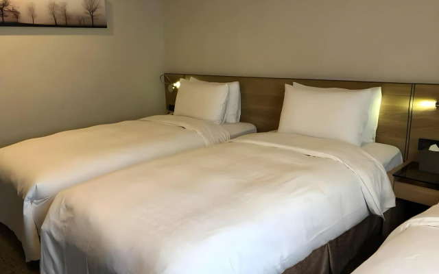 Simple Plus Hotel