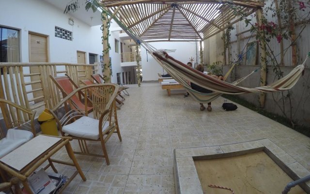 Paracas Backpackers House