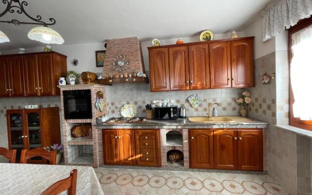 LOREN HOUSE, relaxing location with seaview