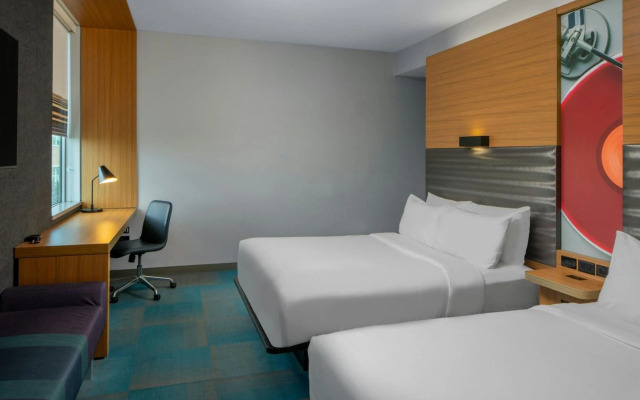 Aloft Green Bay