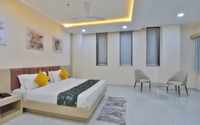 Hotel The Grand Radhey