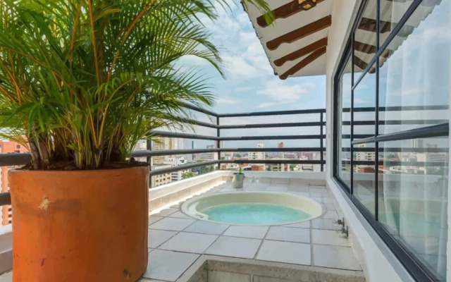 Travelers Apartamentos & Suites Castellón de Juanambú