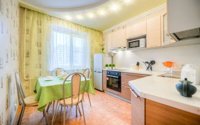 Apartments Five Stars near the Tractor Ice Arena