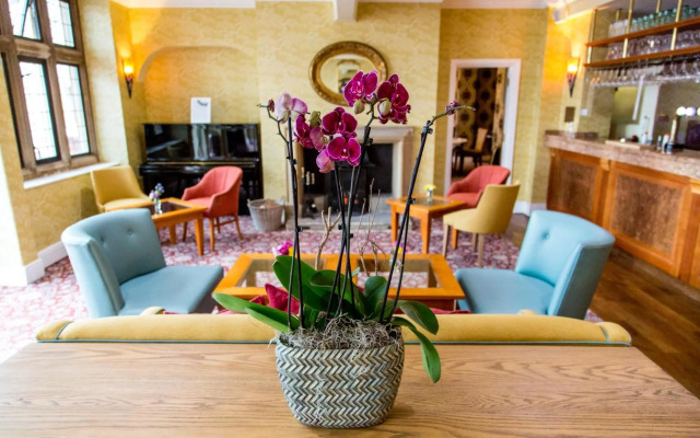 Cricklade House Hotel, Sure Hotel Collection by Best Western