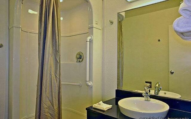 Rodeway Inn