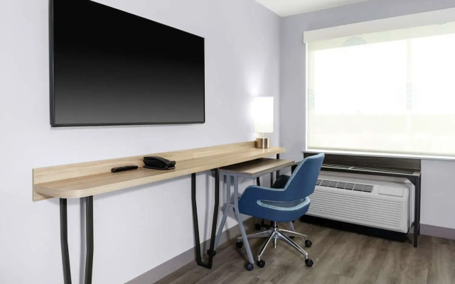 Tru by Hilton Gilbert