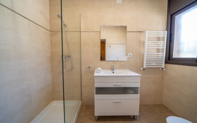 HomeHolidaysRentals Velur