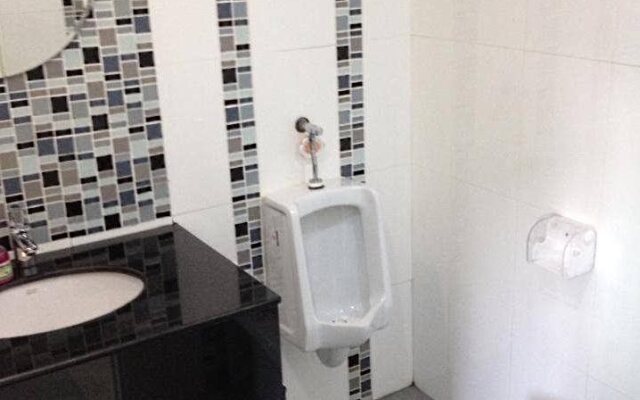 Burapha Bangsaen Garden Apartment