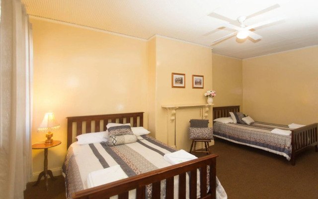 Southern Railway Hotel Goulburn