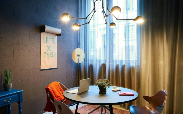 Moxy Brussels City Center