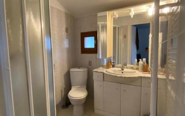 Corte Apparemment T3 en résidence privé