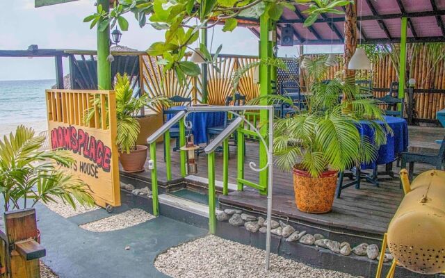 Momsplace Guesthouse