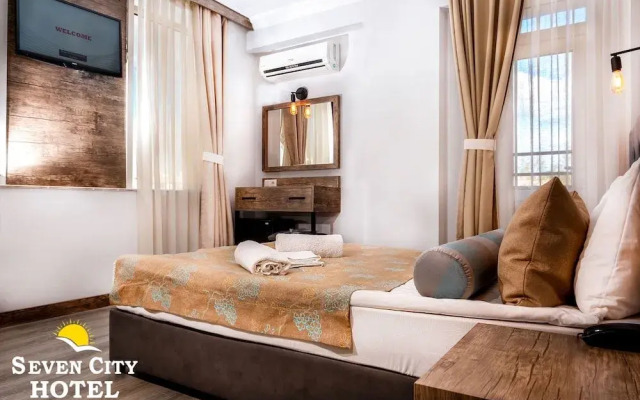 Seven City Hotel