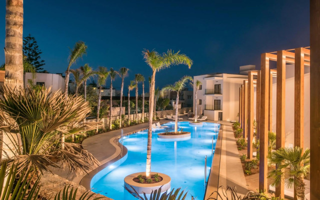 Noble Hotel Suites - Adults Only