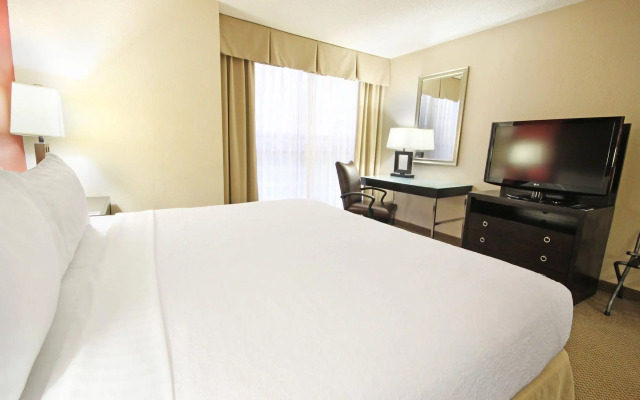 Sawgrass Grand Hotel and Suites Sports Complex