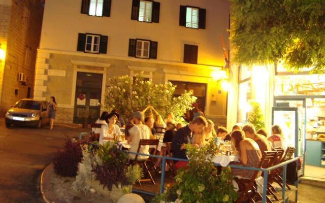 Asti Mande 1 Apartment