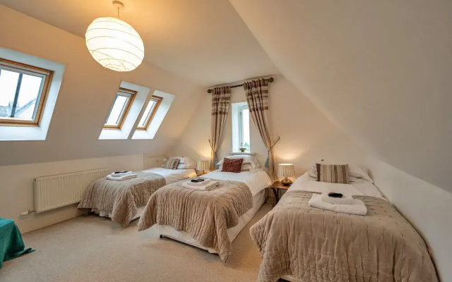 Self-catering Retreat With Pool, hot tub