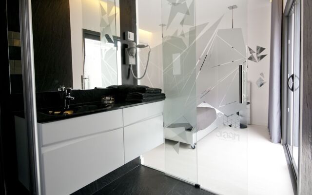 Hotel Magic - RNET 3505