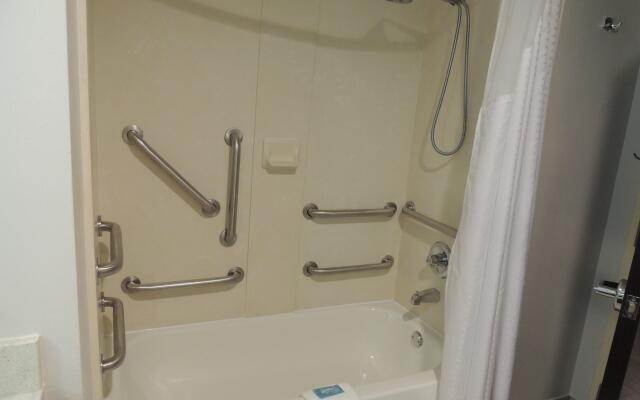 Holiday Inn Express & Suites Birmingham Trussville by IHG
