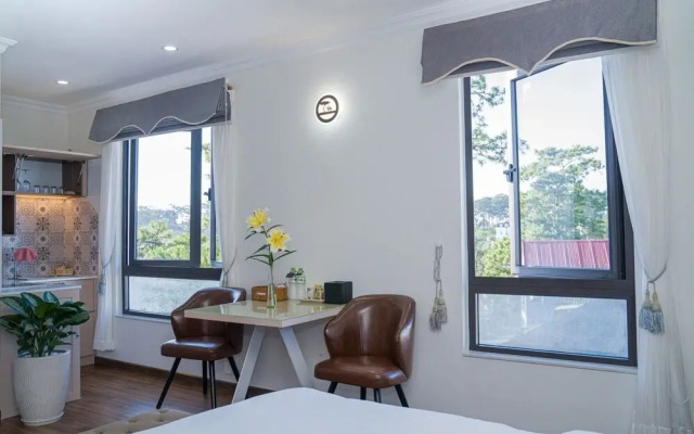 N Queen Apartment Hotel