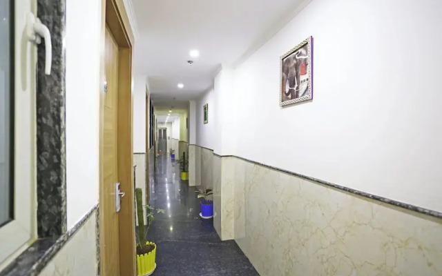 Hotel Decent Suites - Delhi Airport