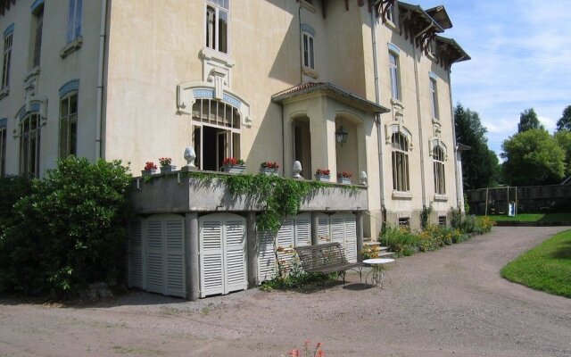 Delightful Mansion In Vecoux With Garden
