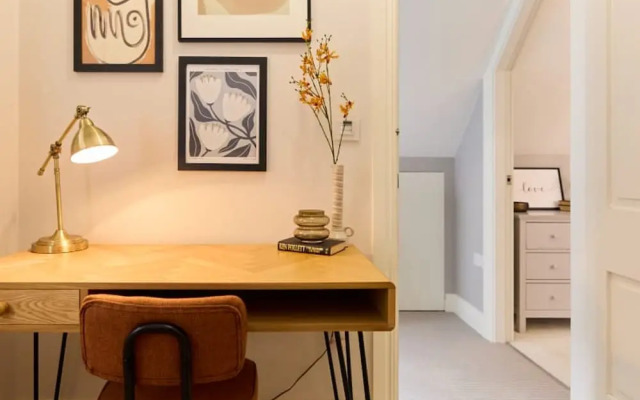 The Regent s Park Scenery - Spacious 3bdr House w Garden and Study Room